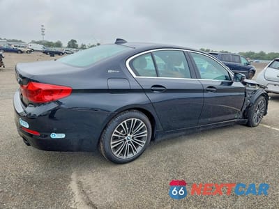 Trzecie zdjęcie samochodu z tyłu: 2019 BMW 5ER 530XE VIN:WBAJB1C55KB376466 - miniatura