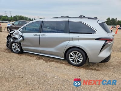 Drugie zdjęcie samochodu z przodu: 2025 TOYOTA SIENNA XLE 7-PASSENGER VIN:5TDJSKFC7SS174269 - miniatura