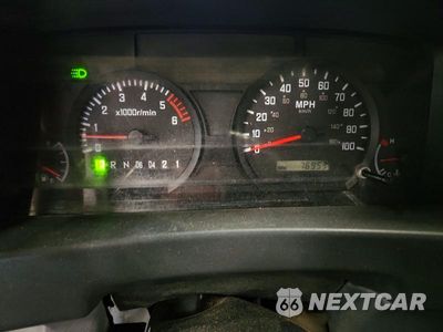 Zdjęcie 9 z 13 samochodu: 2014 ISUZU NPR HD VIN:54DC4W1B8ES804056 - miniatura