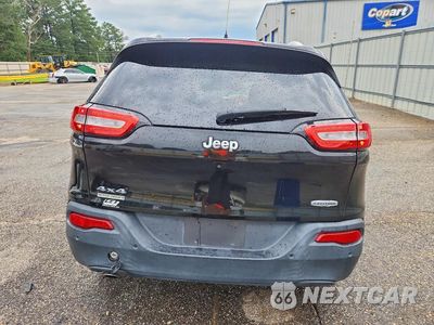 Zdjęcie 6 z 13 samochodu: 2017 JEEP CHEROKEE LATITUDE VIN:1C4PJMCBXHW621853 - miniatura
