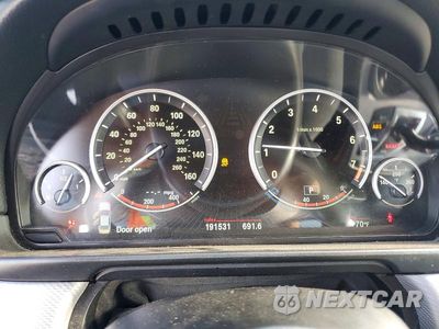 Zdjęcie 9 z 12 samochodu: 2013 BMW 535 XI VIN:WBAFU7C54DDU76813 - miniatura