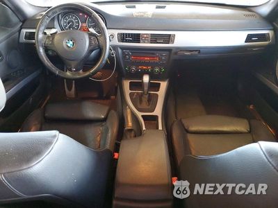Zdjęcie 8 z 12 samochodu: 2010 BMW 328 I VIN:WBAPH7G55ANM53971 - miniatura