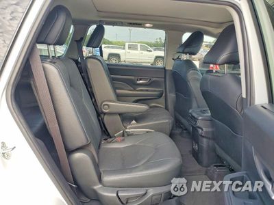 Zdjęcie 11 z 13 samochodu: 2024 TOYOTA GRAND HIGHLANDER HYBRID LIMITED VIN:5TDACAB52RS002773 - miniatura