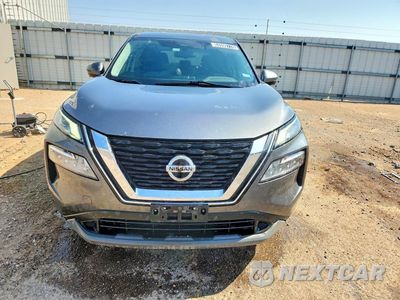 Piąte zdjęcie samochodu w środku: 2021 NISSAN ROGUE SV VIN:5N1AT3BA6MC838679 - miniatura