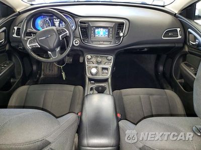 Zdjęcie 8 z 12 samochodu: 2016 CHRYSLER 200 LIMITED VIN:1C3CCCAB7GN125875 - miniatura
