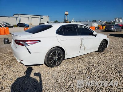 Trzecie zdjęcie samochodu z tyłu: 2020 TOYOTA CAMRY SE VIN:4T1G11AK1LU360128 - miniatura