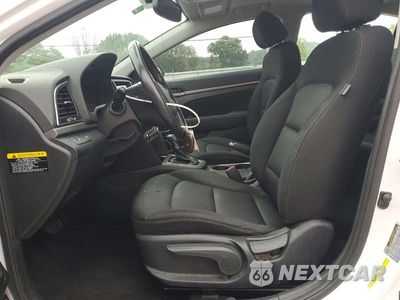 Zdjęcie 7 z 12 samochodu: 2018 HYUNDAI ELANTRA VALUE EDITION VIN:5NPD84LFXJH361015 - miniatura