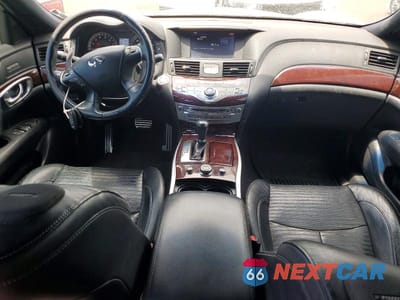 Zdjęcie 8 z 12 samochodu: 2015 INFINITI Q70 3.7 VIN:JN1BY1AP3FM542703 - miniatura