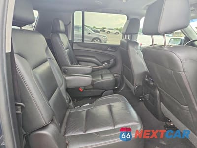 Zdjęcie 11 z 13 samochodu: 2019 CHEVROLET SUBURBAN K1500 LT VIN:1GNSKHKC7KR365516 - miniatura