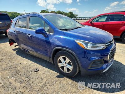 Czwarte zdjęcie samochodu z boku: 2017 CHEVROLET TRAX 1LT VIN:3GNCJLSBXHL152707 - miniatura
