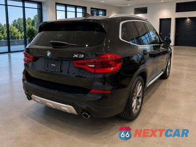 Czwarte zdjęcie samochodu z boku: 2018 BMW X3 XDRIVE30I VIN:5UXTR9C52JLC83288 - miniatura