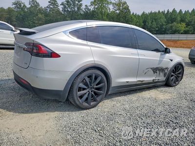 Trzecie zdjęcie samochodu z tyłu: 2017 TESLA MODEL X VIN:5YJXCBE22HF037897 - miniatura