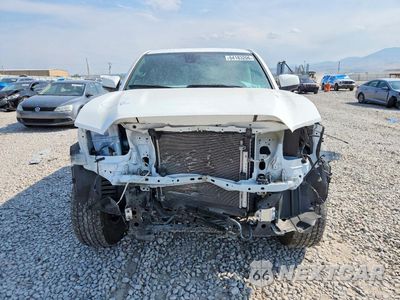 Piąte zdjęcie samochodu w środku: 2023 TOYOTA TACOMA TRD OFF-ROAD VIN:3TMCZ5AN2PM634055 - miniatura