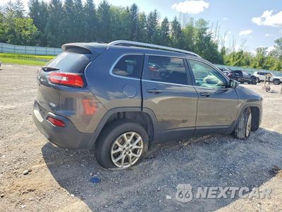 Trzecie zdjęcie samochodu z tyłu: 2017 JEEP CHEROKEE LATITUDE VIN:1C4PJMCS8HW500562 - miniatura