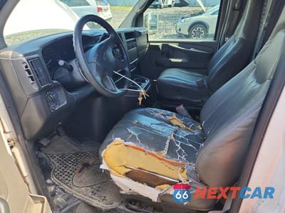 Zdjęcie 7 z 13 samochodu: 2005 CHEVROLET EXPRESS G1500 VIN:1GCFG15X051146188 - miniatura