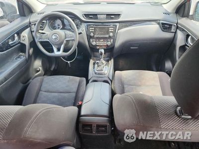 Zdjęcie 8 z 12 samochodu: 2017 NISSAN ROGUE SPORT SV VIN:JN1BJ1CP7HW020469 - miniatura