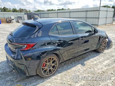Trzecie zdjęcie samochodu z tyłu: 2024 TOYOTA GR COROLLA PREMIUM VIN:JTNABAAE2RA008764 - miniatura
