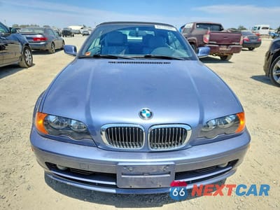 Piąte zdjęcie samochodu w środku: 2002 BMW 325 CI VIN:WBABS33472JY42427 - miniatura