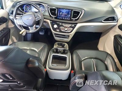 Zdjęcie 8 z 13 samochodu: 2020 CHRYSLER PACIFICA TOURING L PLUS VIN:2C4RC1EGXLR173142 - miniatura