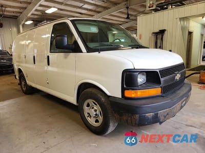 Czwarte zdjęcie samochodu z boku: 2006 CHEVROLET EXPRESS G1500 VIN:1GCFG15X661145662 - miniatura