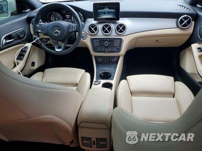 Zdjęcie 8 z 12 samochodu: 2016 MERCEDES-BENZ CLA 250 VIN:WDDSJ4EB3GN394605 - miniatura