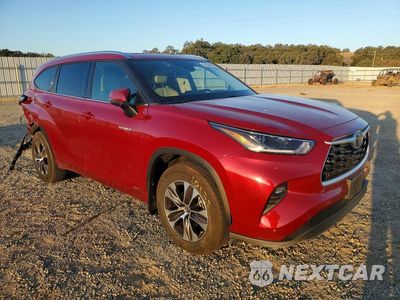 Czwarte zdjęcie samochodu z boku: 2021 TOYOTA HIGHLANDER HYBRID XLE VIN:5TDGBRCHXMS060739 - miniatura