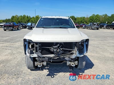 Piąte zdjęcie samochodu w środku: 2024 FORD F350 SUPER DUTY VIN:1FT8W3BT8REG01473 - miniatura