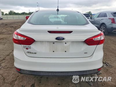Zdjęcie 6 z 12 samochodu: 2014 FORD FOCUS SE VIN:1FADP3F24EL344417 - miniatura