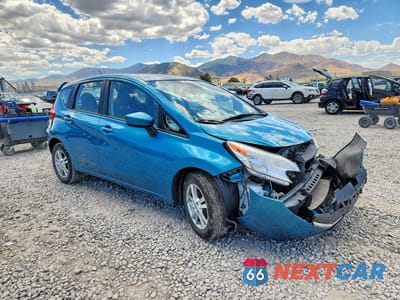 Czwarte zdjęcie samochodu z boku: 2015 NISSAN VERSA NOTE SV VIN:3N1CE2CP1FL385098 - miniatura