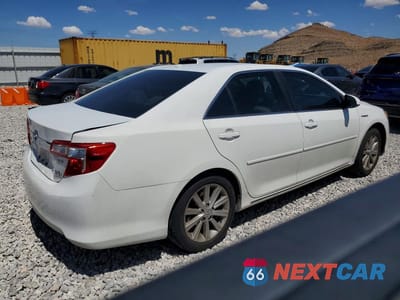 Trzecie zdjęcie samochodu z tyłu: 2012 TOYOTA CAMRY HYBRID XLE VIN:4T1BD1FK8CU014684 - miniatura