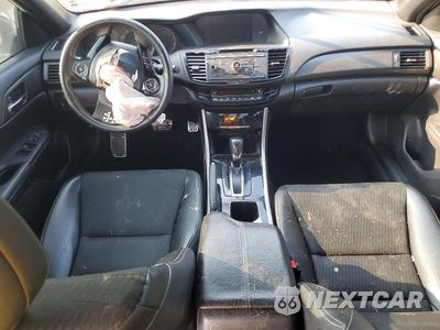 Zdjęcie 8 z 12 samochodu: 2017 HONDA ACCORD SPORT VIN:1HGCR2F59HA041106 - miniatura