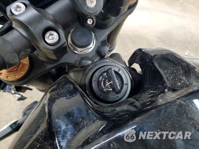 Zdjęcie 8 z 9 samochodu: 2026 YAMAHA MTM890 VIN:JYARN96E9TA001528 - miniatura