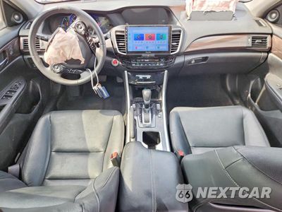 Zdjęcie 8 z 12 samochodu: 2017 HONDA ACCORD TOURING HYBRID VIN:JHMCR6F7XHC025958 - miniatura