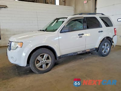 2010 FORD ESCAPE XLT 1FMCU9DG3AKA81056 - główne zdjęcie licytacji z USA - miniatura