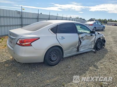 Trzecie zdjęcie samochodu z tyłu: 2015 NISSAN ALTIMA 2.5 S VIN:1N4AL3AP7FC466272 - miniatura