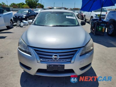 Piąte zdjęcie samochodu w środku: 2013 NISSAN SENTRA S VIN:1N4AB7AP2DN908158 - miniatura