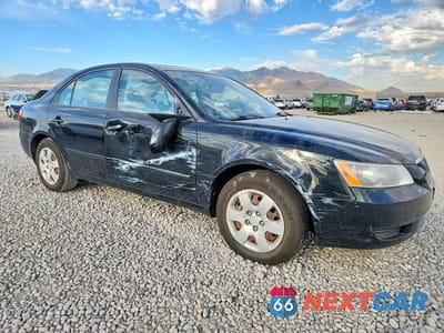 Czwarte zdjęcie samochodu z boku: 2008 HYUNDAI SONATA GLS VIN:5NPET46C48H378522 - miniatura