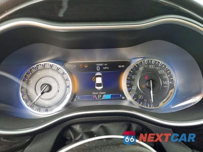 Zdjęcie 9 z 12 samochodu: 2015 CHRYSLER 200 C VIN:1C3CCCCB2FN703411 - miniatura