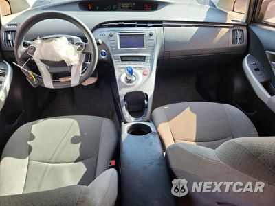 Zdjęcie 8 z 12 samochodu: 2014 TOYOTA PRIUS THREE VIN:JTDKN3DU5E0358260 - miniatura