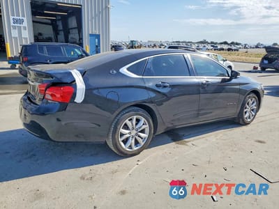 Trzecie zdjęcie samochodu z tyłu: 2018 CHEVROLET IMPALA LT VIN:1G1105SA0JU130967 - miniatura