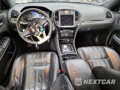 Zdjęcie 8 z 12 samochodu: 2019 CHRYSLER 300 S VIN:2C3CCABTXKH580345 - miniatura