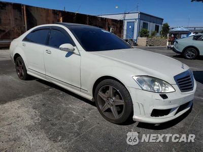 Czwarte zdjęcie samochodu z boku: 2008 MERCEDES-BENZ S 550 VIN:WDDNG71X28A167560 - miniatura