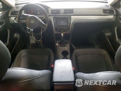 Zdjęcie 8 z 13 samochodu: 2015 VOLKSWAGEN PASSAT S VIN:1VWAT7A37FC111663 - miniatura