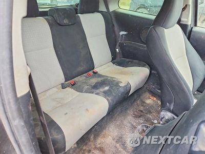 Zdjęcie 10 z 12 samochodu: 2012 TOYOTA YARIS 3-DOOR L VIN:JTDJTUD33CD537885 - miniatura