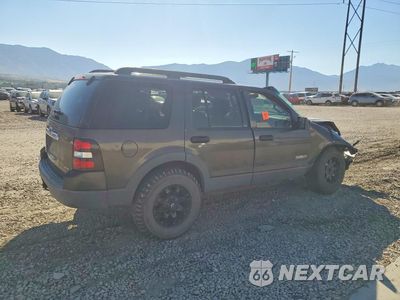 Trzecie zdjęcie samochodu z tyłu: 2006 FORD EXPLORER XLT VIN:1FMEU73EX6UB03028 - miniatura