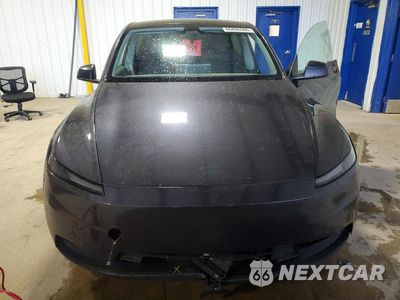 Piąte zdjęcie samochodu w środku: 2026 TESLA MODEL Y VIN:7SAYGDED4TA595927 - miniatura