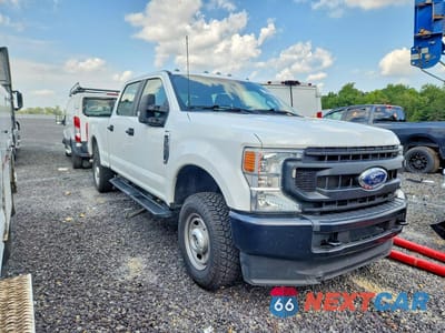 Czwarte zdjęcie samochodu z boku: 2022 FORD F350 SUPER DUTY VIN:1FT8W3B68NEE41440 - miniatura
