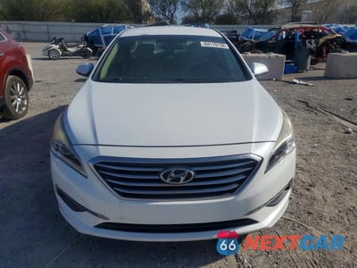 Piąte zdjęcie samochodu w środku: 2015 HYUNDAI SONATA SE VIN:5NPE24AF7FH148135 - miniatura