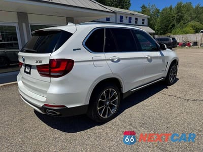 Czwarte zdjęcie samochodu z boku: 2017 BMW X5 XDR40E VIN:5UXKT0C56H0S80458 - miniatura