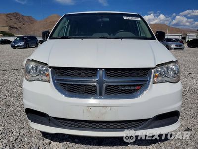 Piąte zdjęcie samochodu w środku: 2016 DODGE GRAND CARAVAN SE VIN:2C4RDGBG4GR243440 - miniatura